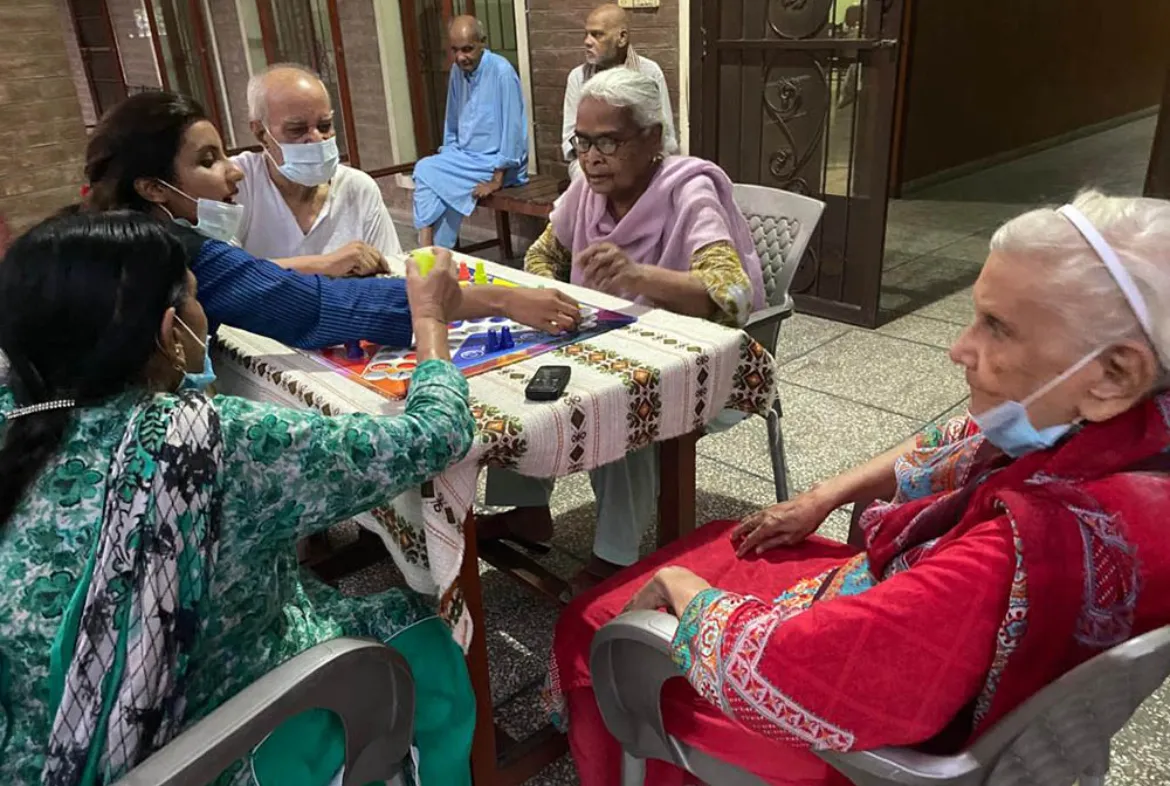 https://shohudafoundation.org/wp-content/uploads/2025/04/Old-Age-Homes-In-Pakistan-2.webp